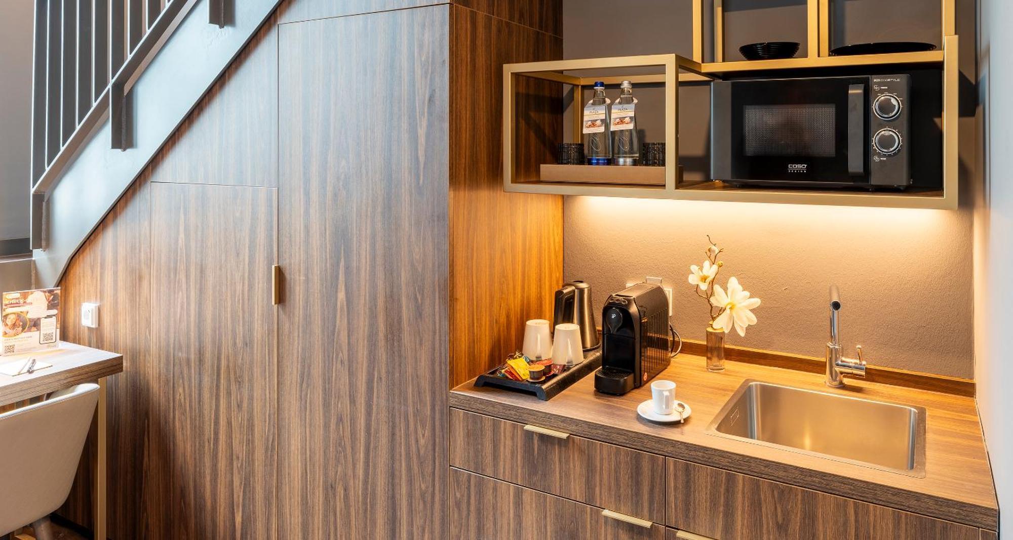 Plaza Premium 4* Munich